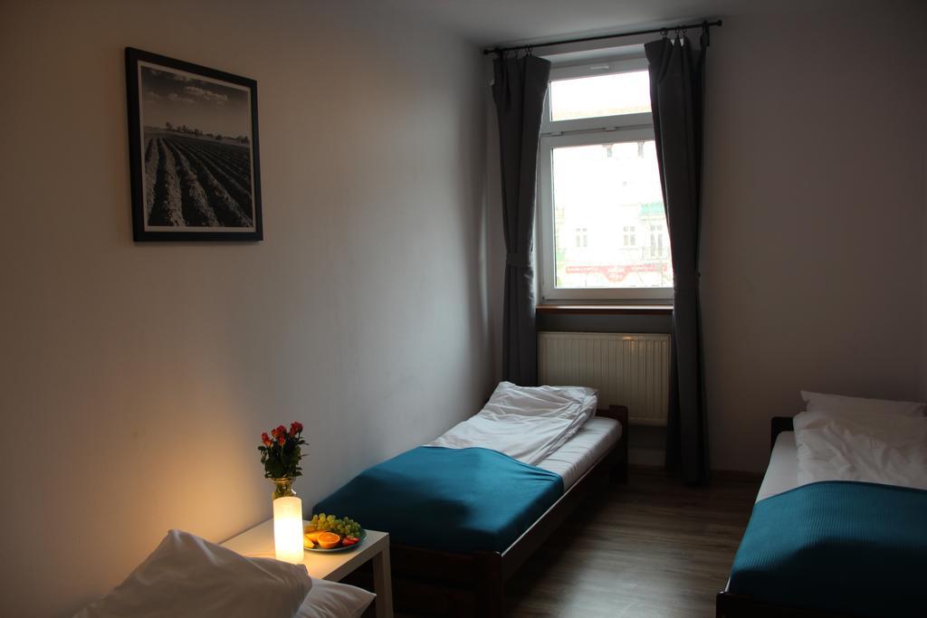 Baba Hostel Kalisz Chambre photo
